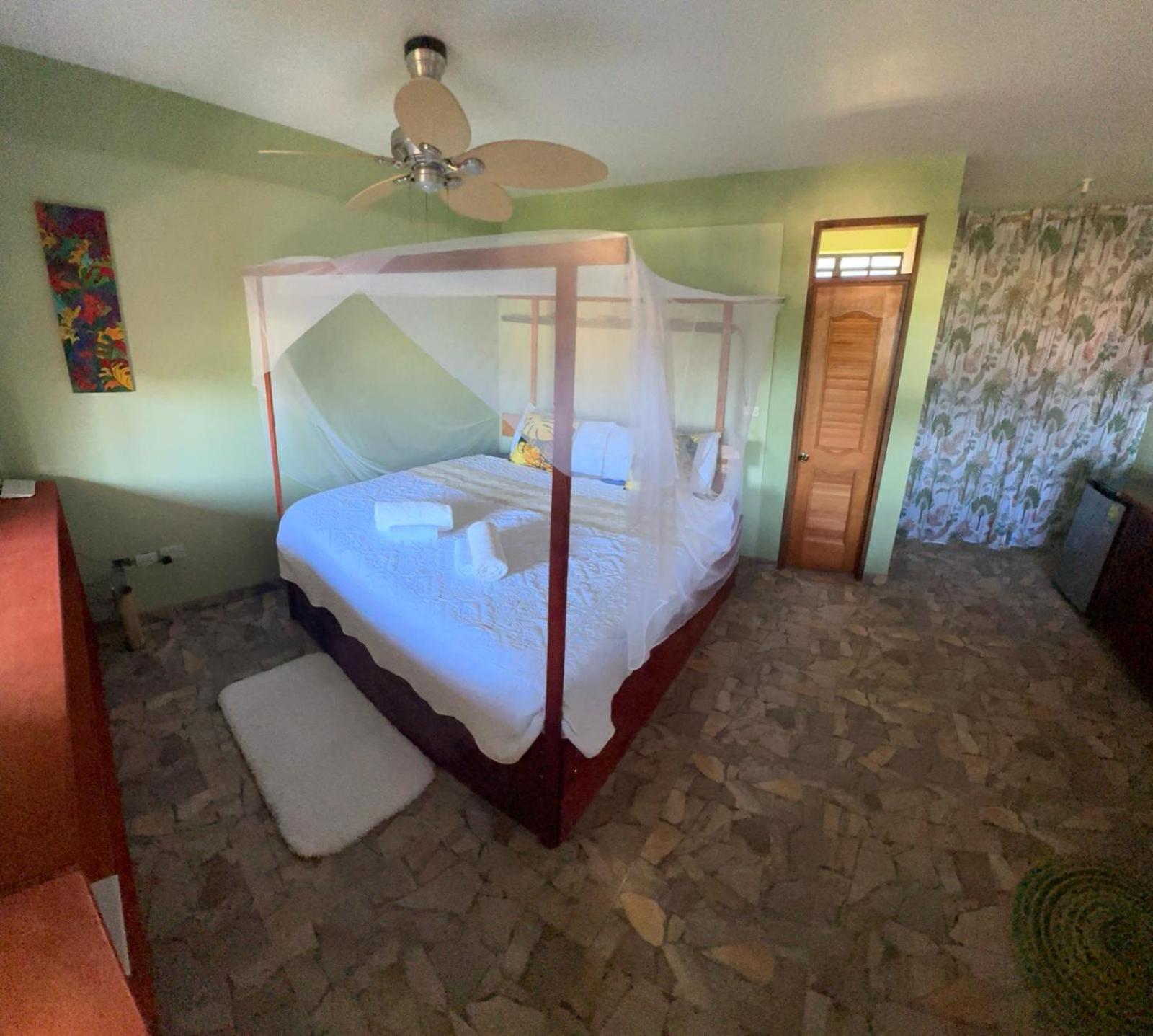 Orchid Resort Ltd Guillet Zewnętrze zdjęcie