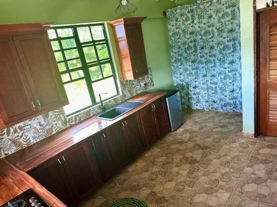 Orchid Resort Ltd Guillet Zewnętrze zdjęcie