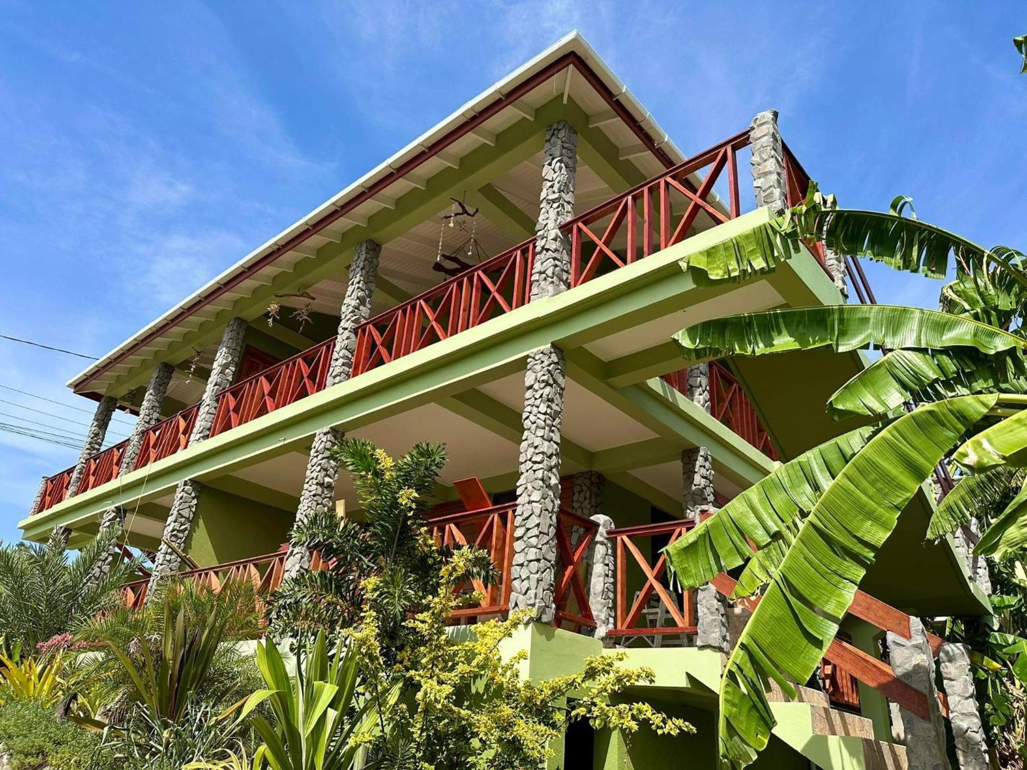 Orchid Resort Ltd Guillet Zewnętrze zdjęcie